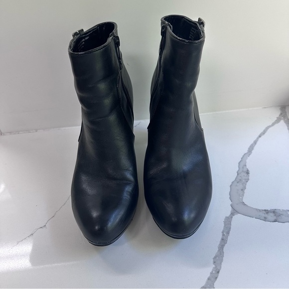 Giani Bernini Black Heeled Boots - Picture 2 of 13